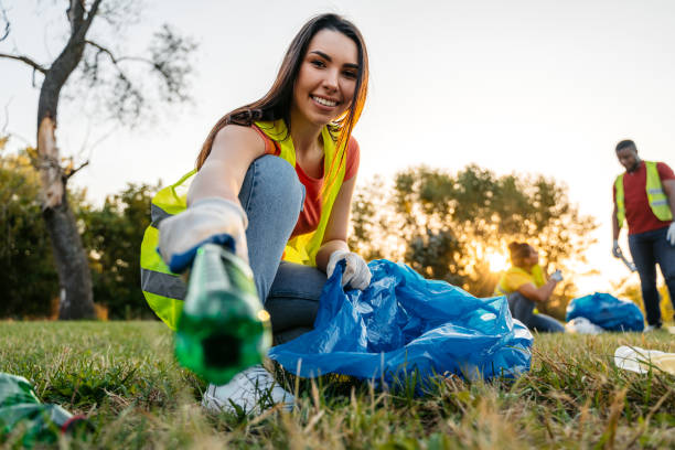 Best Yard Waste Removal  in St Charles, IL